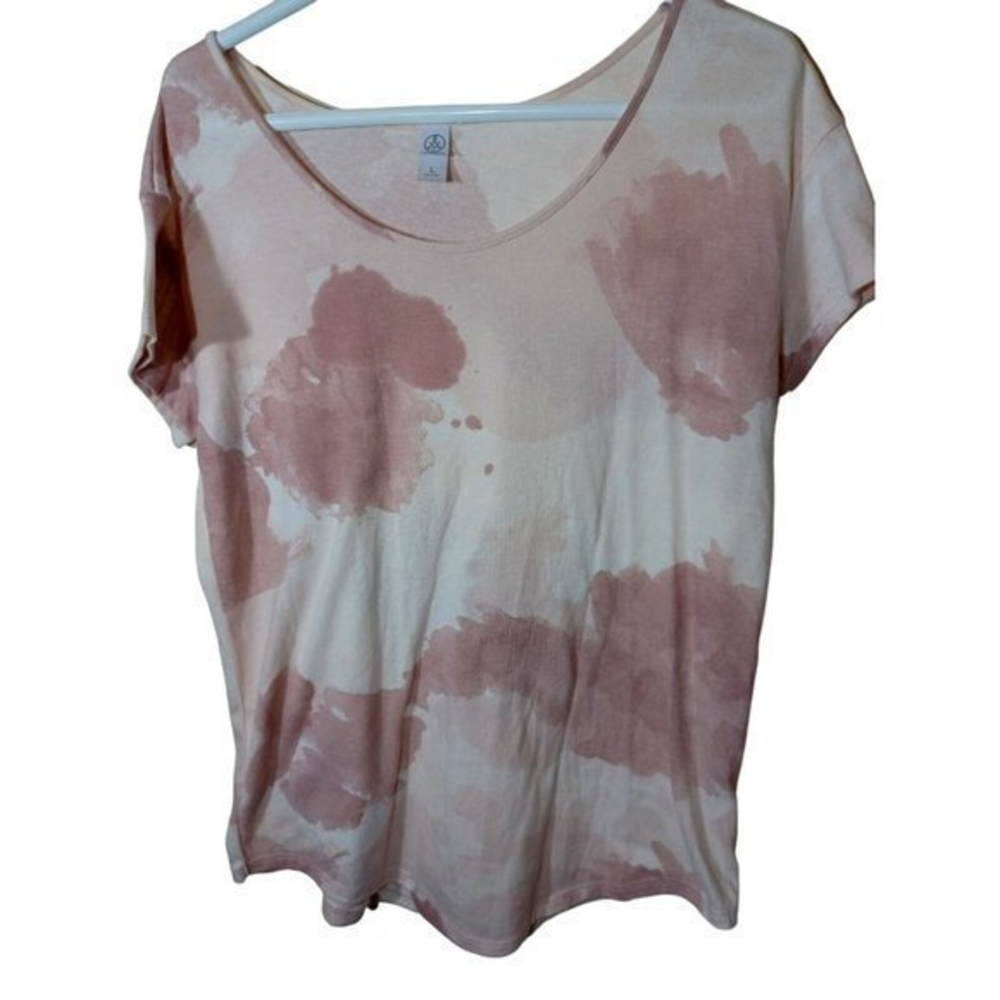 Women's Alternative White And Pink Camo T-shirt‎ Size Large Soft And Comfy